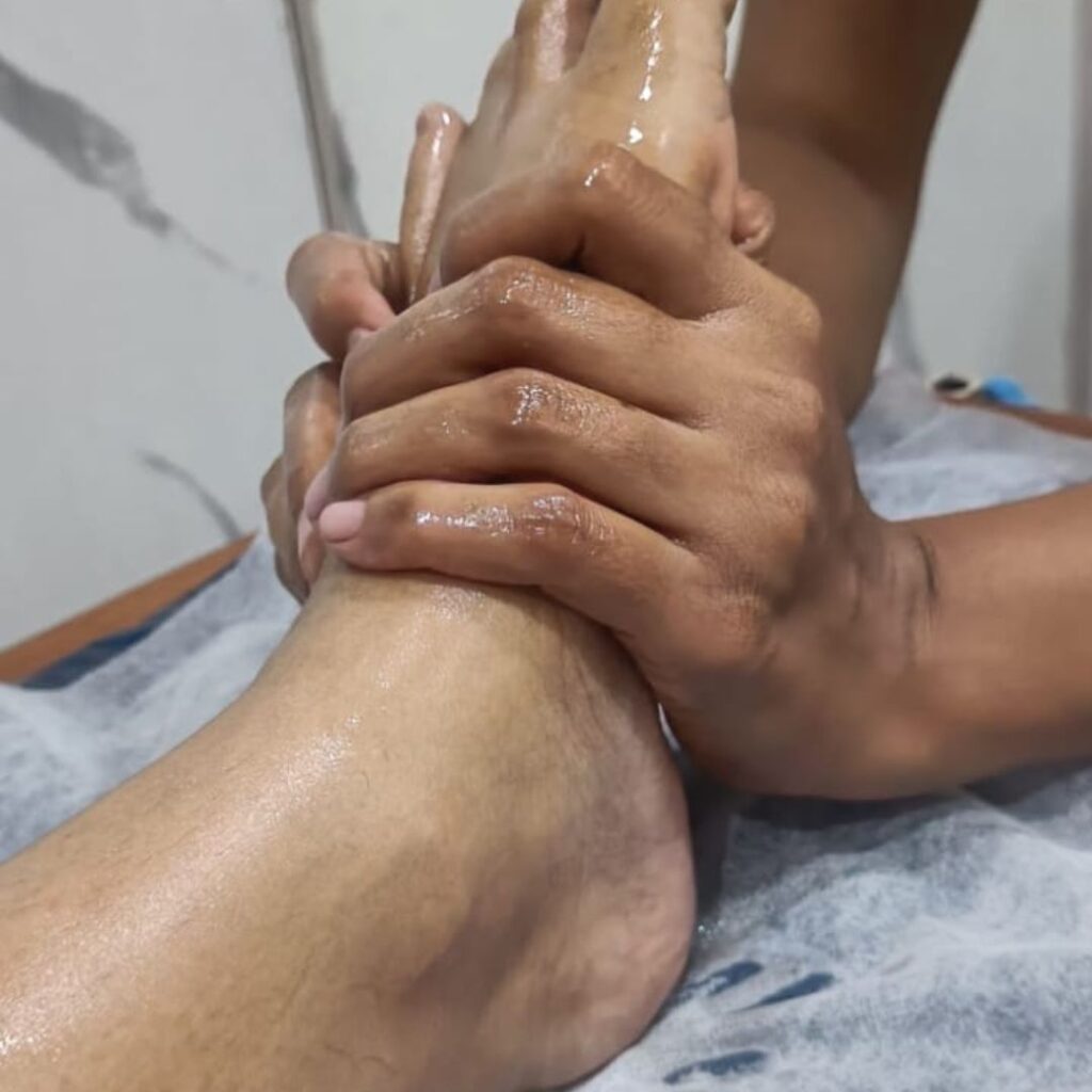 Body preparation with Ayurvedic oil therapy before Basti Panchakarma procedure