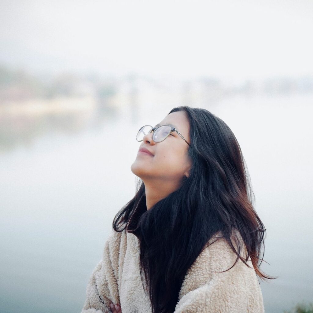 Mental relaxation and stress relief highlighting Abhyanga massage benefits for a calm and balanced state of mind